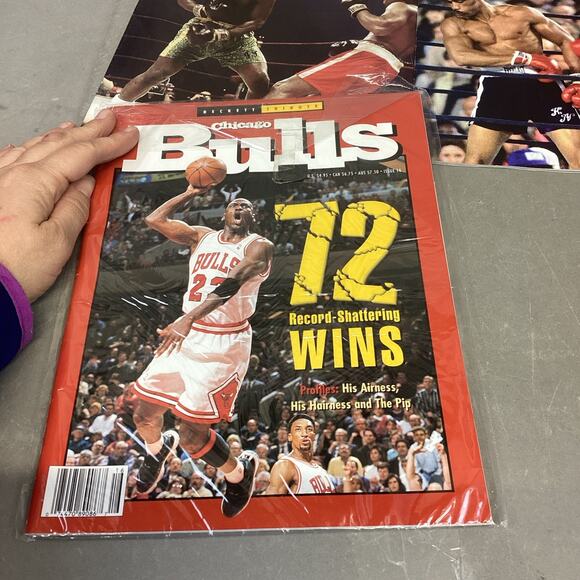 Lot Of 6 Sports Catalogs/Magazines - Bulls, Cubs, Boxing, Hockey, Football - Picture 2 of 15